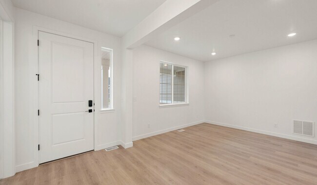 878 W Black Tail St, Saratoga Springs, UT 84045 - photo 4