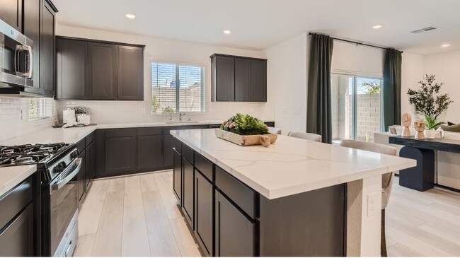 8335 Caldera Hills Ave, Las Vegas, NV 89147 - photo 3