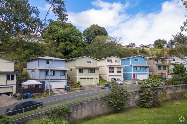 Homes in the Palisades are located on hilly streets.