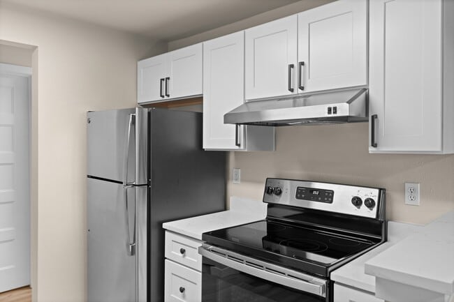 Boardwalk at University Place, University Place, WA 98467 - photo 5