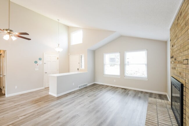 8780 W Quarto Cir, Littleton, CO 80128 - photo 4