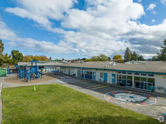 Laurelwood Elementary School is committed to shaping the fututes.