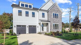 8260 Colling Manor Ct, Alexandria, VA 22308