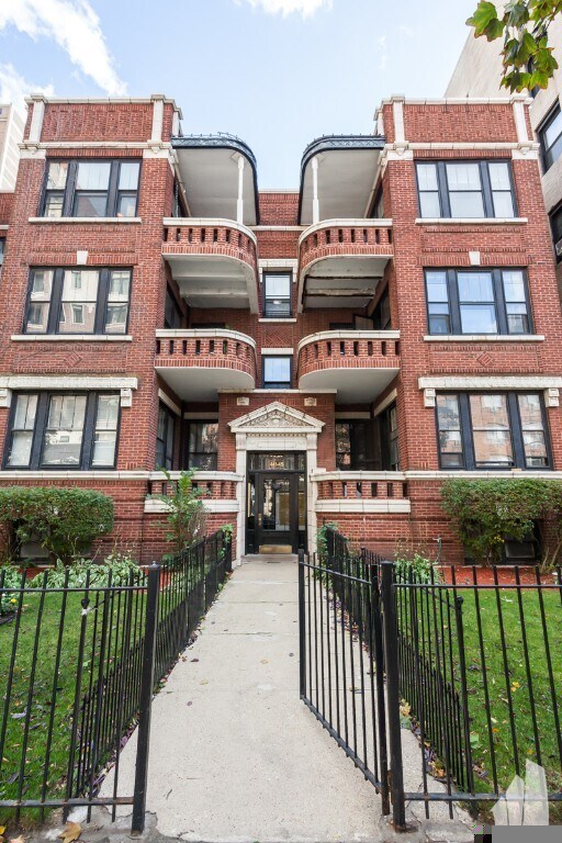 439 W Melrose St unit 2C, Chicago, IL 60657 - photo 3