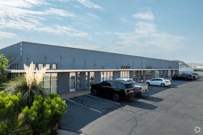 Coral Sands Academy serves students from 7th to 12th grade.