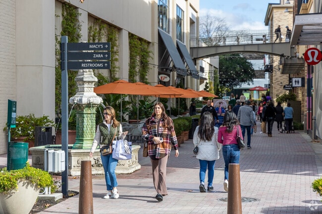 The bustling Broadway Plaza in the heart of Downtown Walnut Creek is a popular shopping mall.