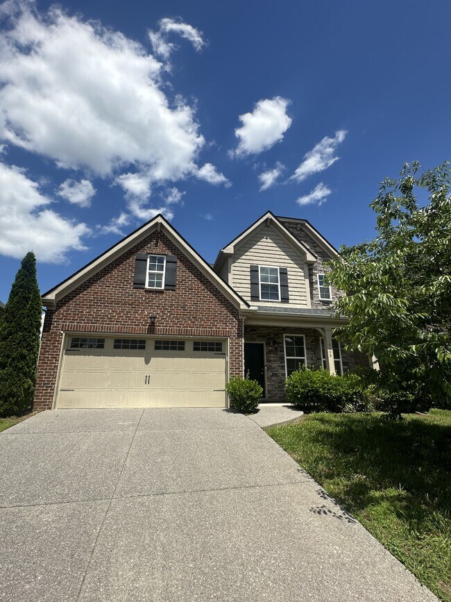 5448 Pisano St, Mount Juliet, TN 37122