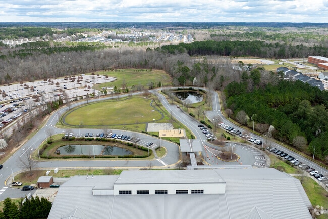 Niche.Com gives River Bend Elementary School a B score.