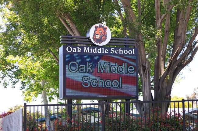 Oak Middle School rewards students who demonstrate excellent behavior or superior efforts.