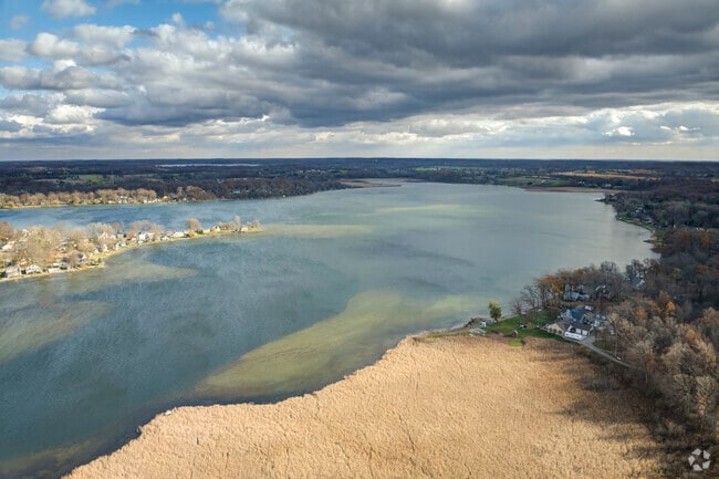 Vineyard Lake is a desired location to live in the Irish Hills.