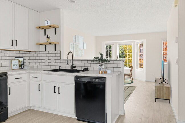 4811 Education Dr N unit 3, Hugo, MN 55038 - photo 7