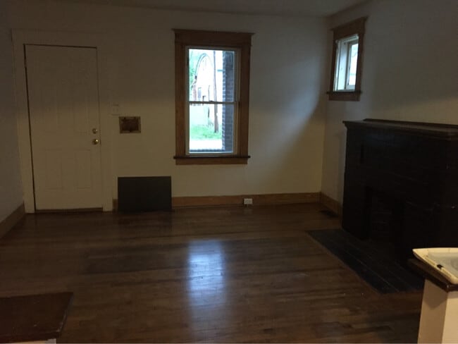 6807 St Louis Ave, St. Louis, MO 63121 - photo 7