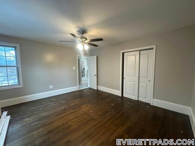 13 Gladstone St, Everett, MA 02149 - photo 6