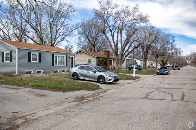 Small Craftsman homes line many of the streets throughout Orchard Breeze.