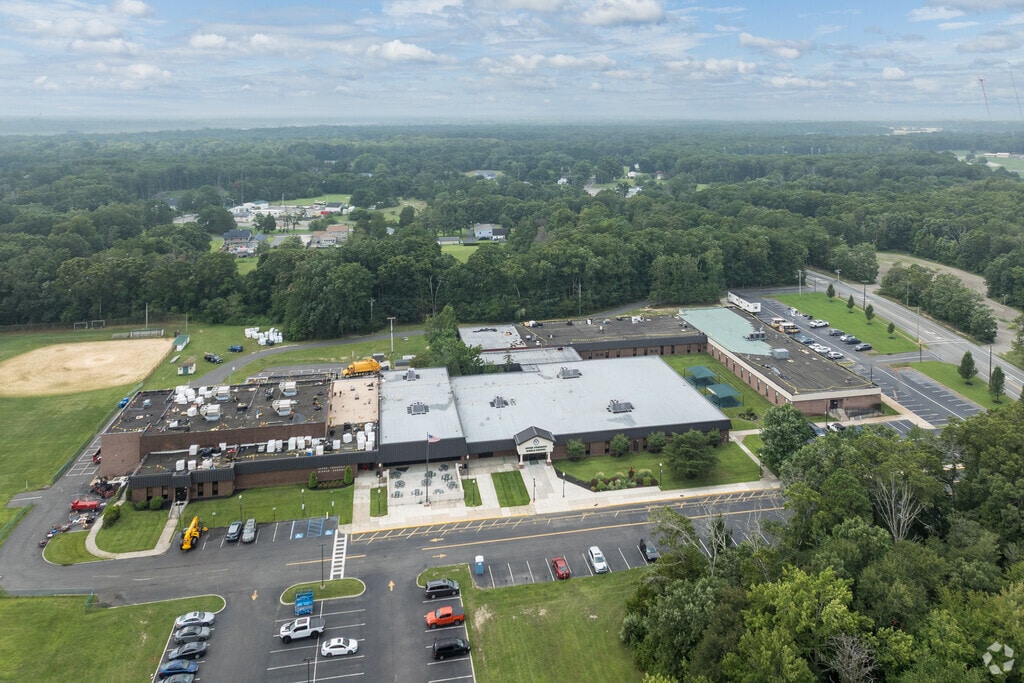 According to state test scores, 40% of Upper Township Middle School students are at least proficient in math and 71% in reading.