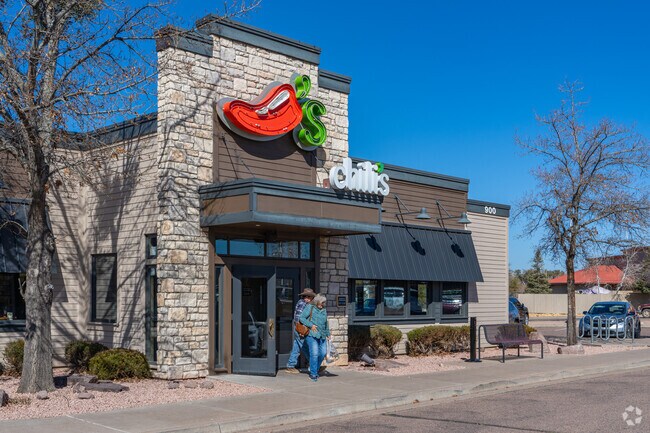 Payson residents enjoy a quick bite to eat at the national chain restaurant, Chili's.