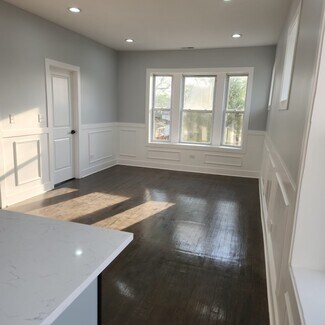 5033 W Wabansia Ave Unit 2 West, Chicago, IL 60639