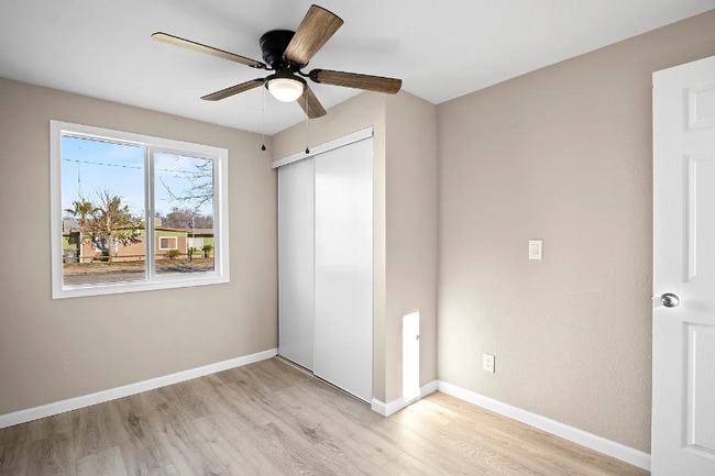 38903 Palm Tree Way, Palmdale, CA 93551 - photo 5