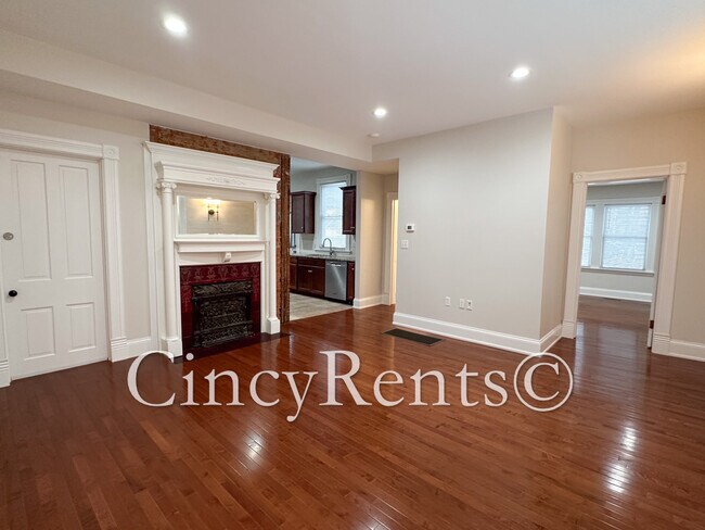 3942 Hazel Ave unit 1, Cincinnati, OH 45212 - photo 6