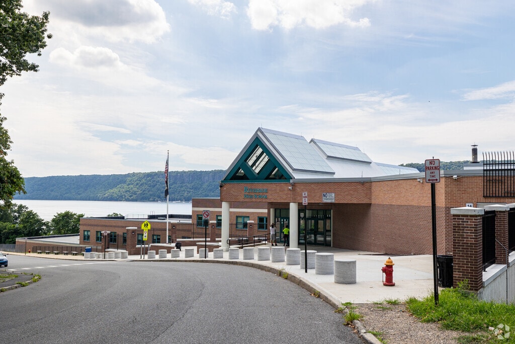 Riverside High School, Rankings & Reviews