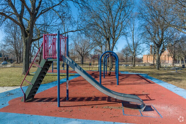 Kern Playground is a popular recreation spot for families in Grant.
