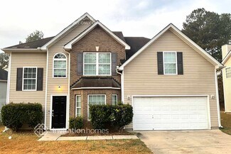 1147 Oak Hollow Ln, Hampton, GA 30228