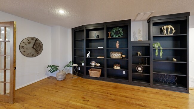 4 Mountain Crest Dr, Taylors, SC 29687 - photo 2