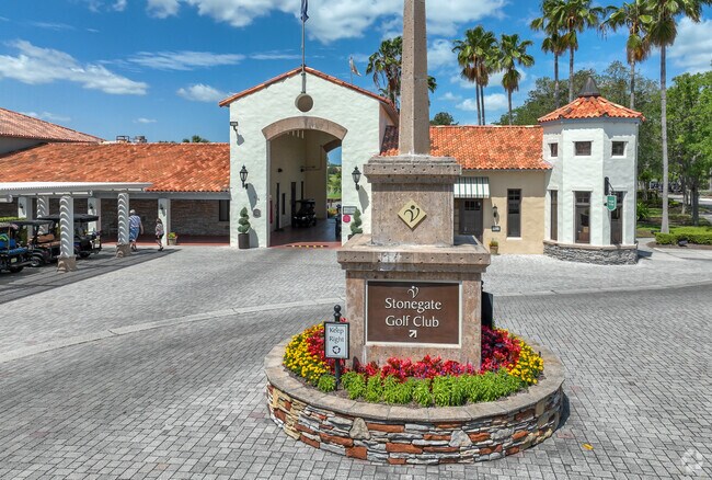 The Stonegate Golf Club at Solivita is your starting point for 18 holes of fun.