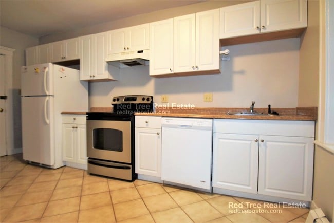 32 Ransom Rd unit 1, Brighton, MA 02135 - photo 2