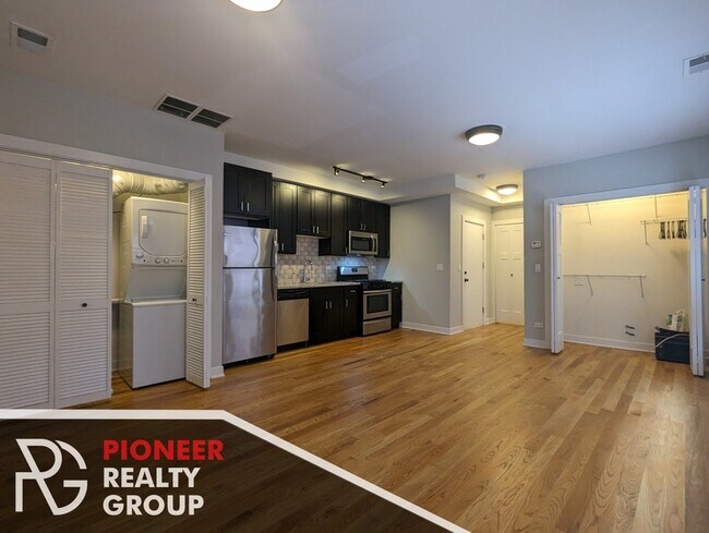 2203 W Eastwood Ave unit 3, Chicago, IL 60625 - photo 2