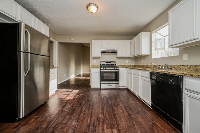 3898 Conley Downs Ln, Decatur, GA 30034 - photo 7