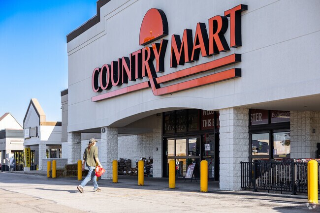 Everyday essentials for Hollister residents can be found at stores like Country Mart.