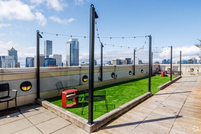 Coppins Well, Seattle, WA 98104 - photo 2