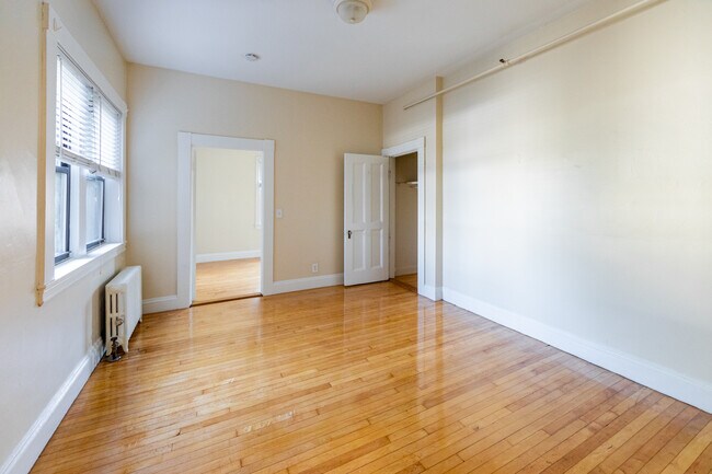 1475 Beacon St unit 2, Brookline, MA 02446 - photo 3