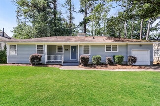 1085 Meadow Heights Dr, Jackson, MS 39206