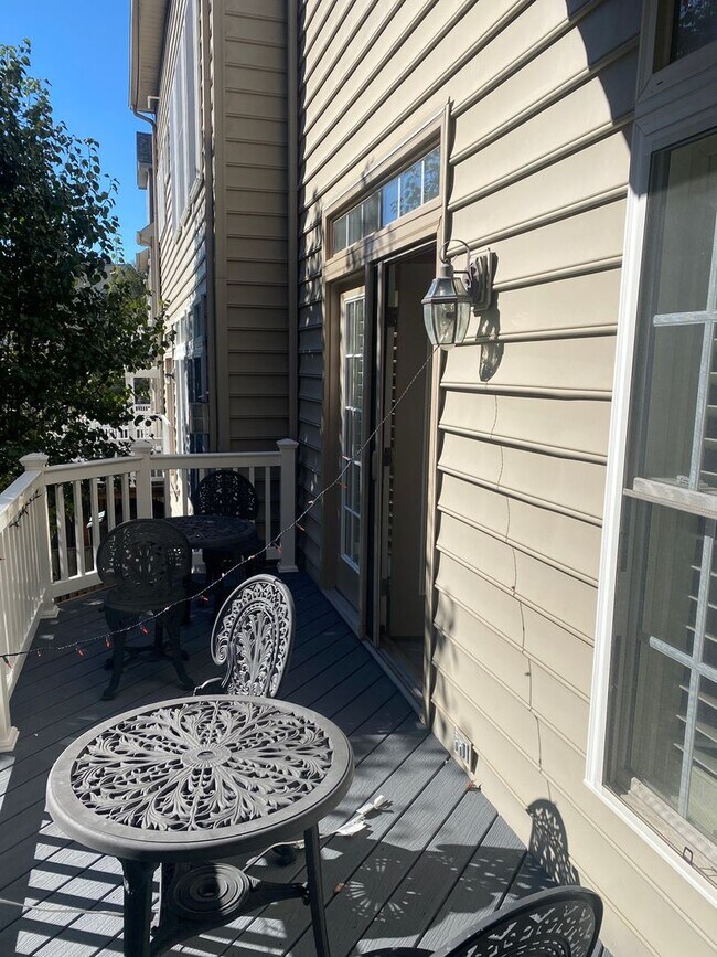 47639 Paulsen Square, Sterling, VA 20165 - photo 2