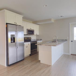 7069 Crosvik Ct Unit 10, Peosta, IA 52068