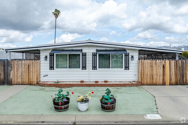 Homes in Sierra Dawn Estates are well maintained.