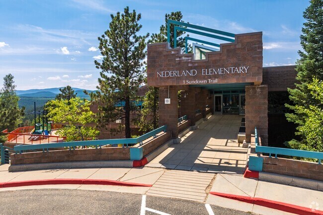 Nederland Elementary School.