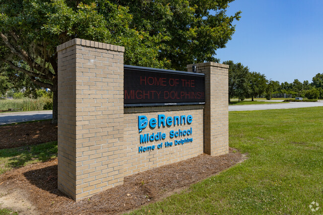 Welcome to Derenne Middle School located in Savannah, GA.