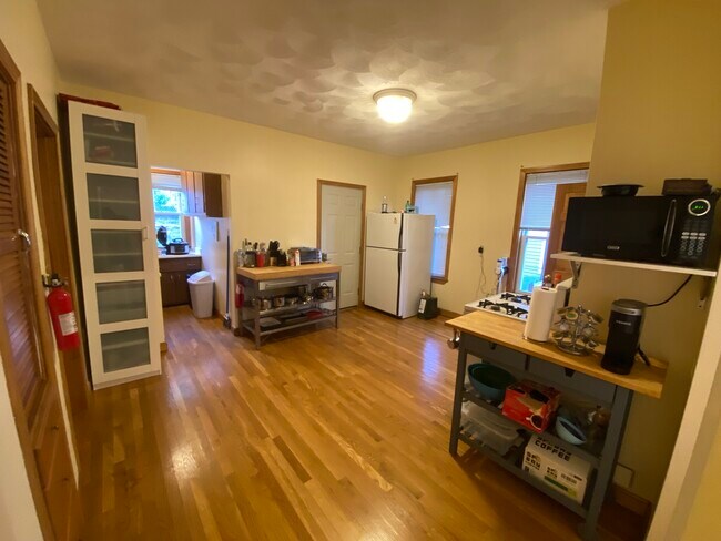 35 Hancock St unit 1, Somerville, MA 02144 - photo 7