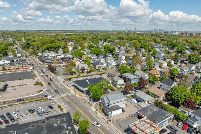 With its proximity to Boston, its no wonder why folks love living in West Quincy.