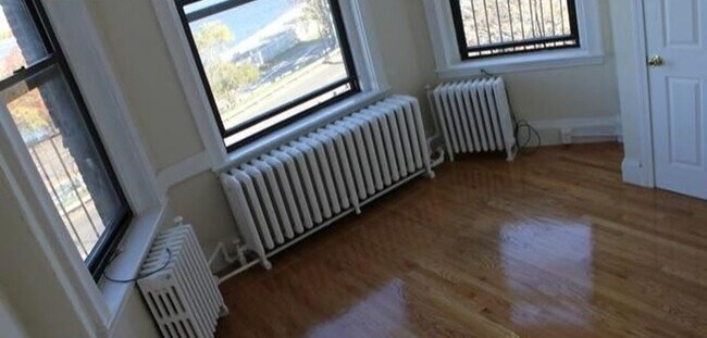 33 Bay State Rd unit 43-4R, Boston, MA 02215 - photo 4