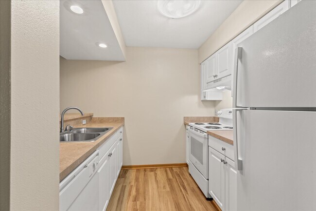Kitchen with Breakfast Bar