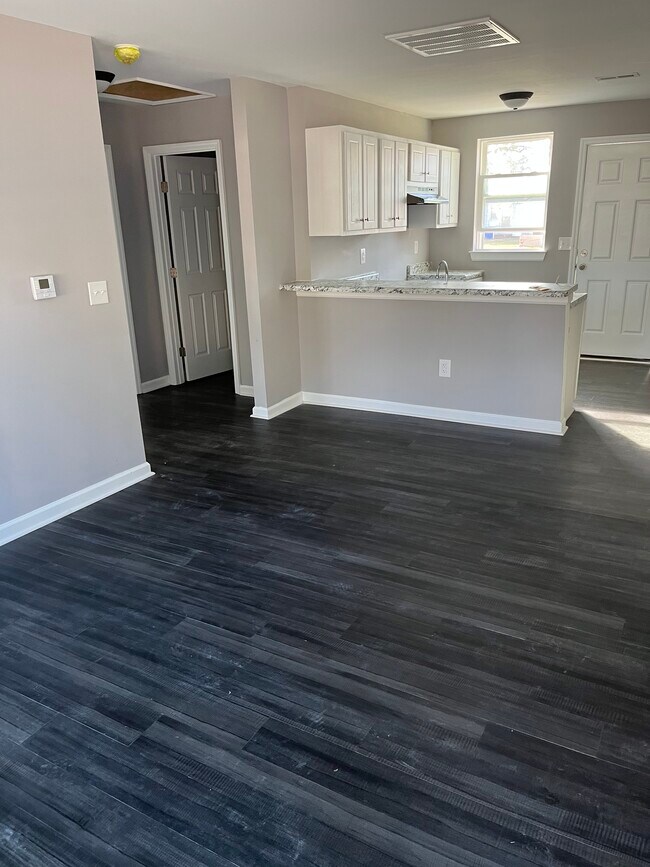 College Court Apts 1101 Corbett Ave N, Wilson, NC