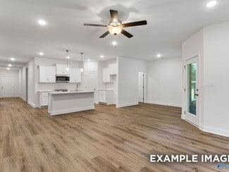 20101 Hillsborough St, Athens, AL 35613