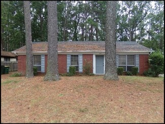 5803 Chaucer Ln, Little Rock, AR 72209