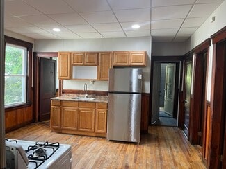 37 Columbia St Unit 1, Worcester, MA 01604