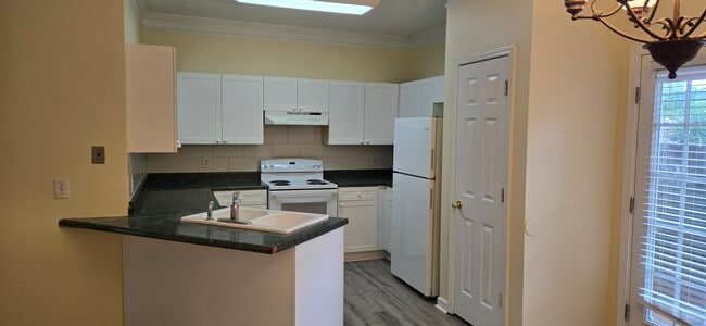 5074 Leeshire Trace, Tucker, GA 30084 - photo 2