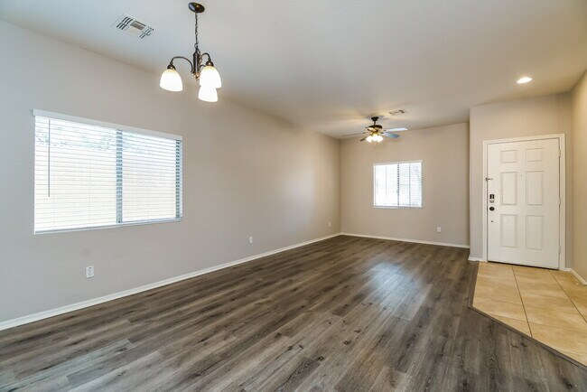 5206 W Glass Ln, Laveen, AZ 85339 - photo 4